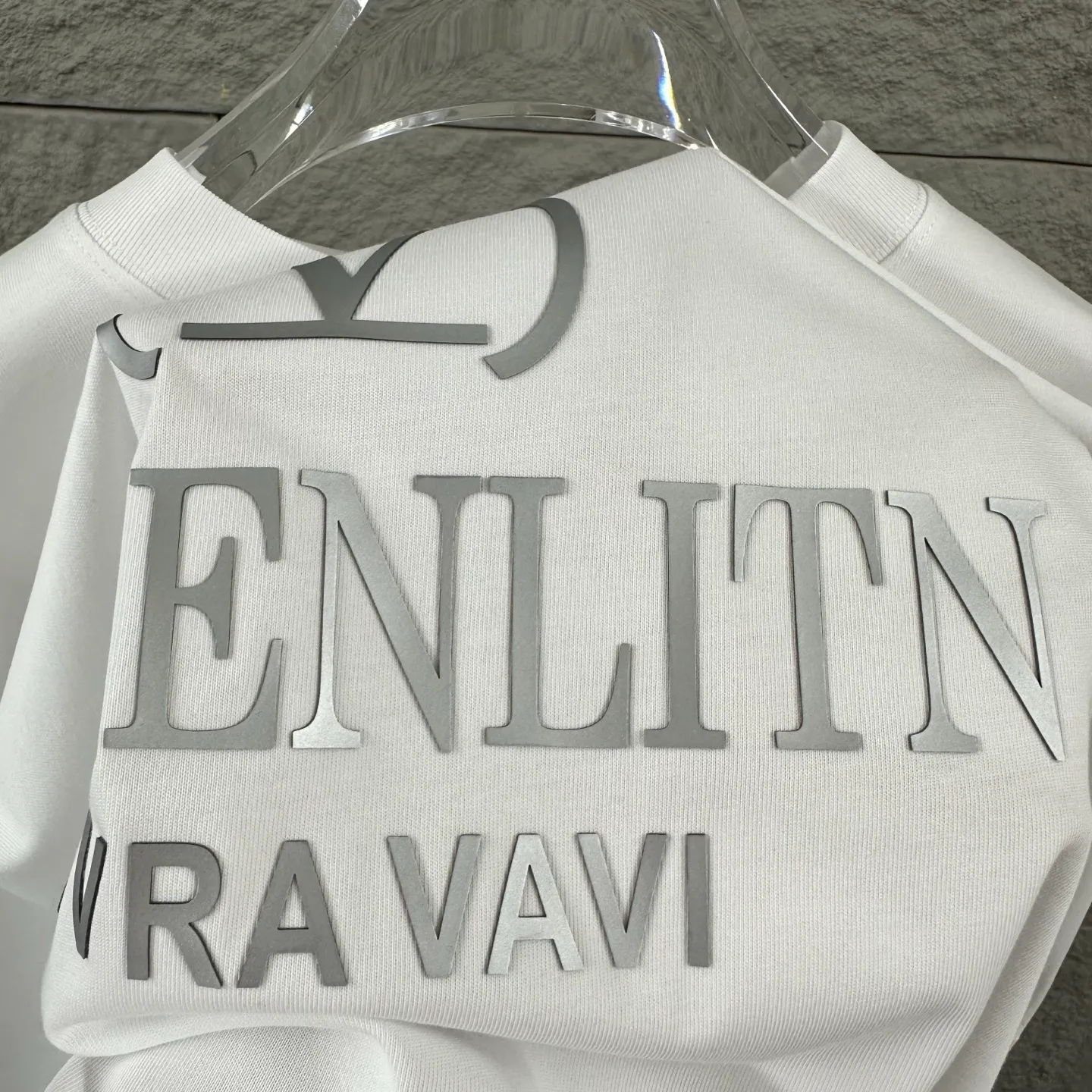 Valent* * 2026 New Arrival Classic T Same Style ：White Black Gray Size： S （90-130 ） M （120-150 ） L （140-165 ） XL （160-180 ） XXL （180-210 ）
